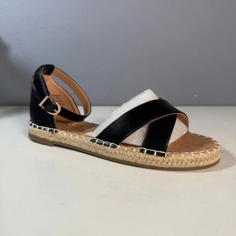 Journee Collection Women Black Espadrille Flat Sandals Ankle Strap‎ Size 8W
